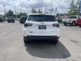 Used 2023 Jeep Compass Latitude image 5