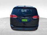 Used 2017 Chrysler Pacifica Touring-L image 5