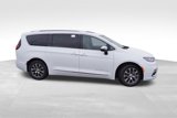 New 2025 Chrysler Pacifica Pinnacle image 2