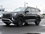 New 2025 Volkswagen Atlas Peak Edition SE image 3