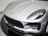 Certified 2021 Porsche Macan image 4