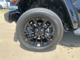 Used 2022 Jeep Wrangler Unlimited Sahara image 4