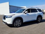 New 2025 Nissan Pathfinder Platinum image 3