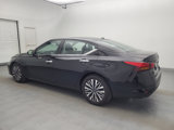 Used 2023 Nissan Altima 2.5 SV image 3