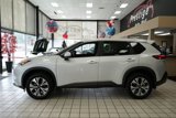 Used 2023 Nissan Rogue SV image 3