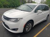 Used 2020 Chrysler Pacifica Touring-L Plus image 3