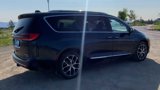 Used 2021 Chrysler Pacifica Limited w/ Uconnect Theater Family Group image 4