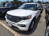Certified 2022 Ford Explorer XLT w/ Equipment Group 202A image 3