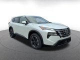 Used 2024 Nissan Rogue SV image 3