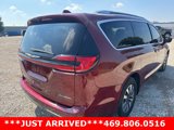 Used 2021 Chrysler Pacifica Touring-L image 5