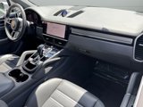Used 2022 Porsche Cayenne Platinum Edition image 2