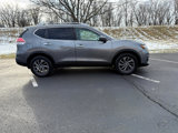 Used 2016 Nissan Rogue SL w/ SL Premium Package image 2