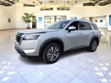 New 2025 Nissan Pathfinder SL image 2