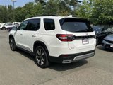 Certified 2025 Honda Pilot Touring image 5