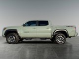 Used 2023 Toyota Tacoma TRD Off-Road image 2