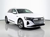 Used 2024 Audi Q8 e-tron Premium image 3