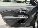 Used 2019 Jeep Cherokee Limited image 6