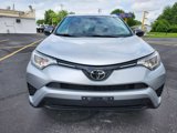 Used 2018 Toyota RAV4 LE image 2