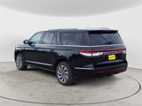 Used 2023 Lincoln Navigator L Reserve image 3