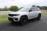 Used 2024 Jeep Grand Cherokee Limited w/ Black Appearance Package image 3
