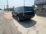 Used 2015 Cadillac Escalade Luxury image 3