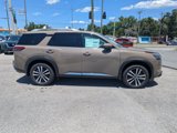 New 2025 Nissan Pathfinder Platinum image 2