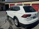 Used 2018 Volkswagen Tiguan SE w/ Panoramic Sunroof Package image 5