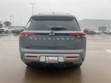 New 2025 Nissan Pathfinder Platinum image 4