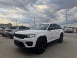 Used 2024 Jeep Grand Cherokee Altitude image 2