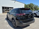 Used 2024 Nissan Rogue SV image 4