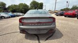 Used 2022 Hyundai Sonata SEL w/ Convenience Package image 3