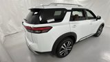 New 2025 Nissan Pathfinder Platinum image 3
