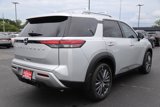 New 2025 Nissan Pathfinder Platinum image 5
