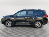Used 2023 Subaru Forester Premium image 4