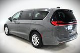 Used 2023 Chrysler Pacifica Touring-L image 4