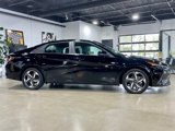 Used 2022 Hyundai Elantra Limited w/ Cargo Package image 6