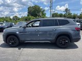 New 2025 Volkswagen Atlas Peak Edition SE image 3
