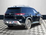 Used 2023 Nissan Pathfinder Platinum image 5