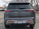 New 2025 Nissan Pathfinder SL image 3