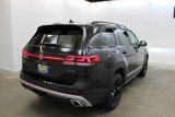 New 2025 Volkswagen Atlas Peak Edition SE image 5