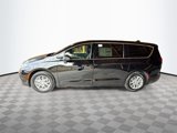 New 2025 Chrysler Pacifica Select image 4