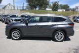 Used 2021 Toyota Highlander Limited image 2