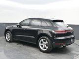 Certified 2021 Porsche Macan image 3
