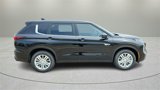 New 2025 Mitsubishi Outlander ES image 2