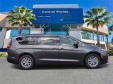 Used 2023 Chrysler Pacifica Touring-L image 4