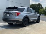 Used 2024 Ford Explorer XLT w/ Equipment Group 202A image 4