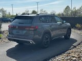 New 2025 Volkswagen Atlas Peak Edition SE image 5