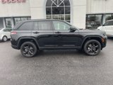 New 2025 Jeep Grand Cherokee Altitude image 2