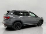 New 2025 Volkswagen Atlas Peak Edition SE image 2