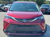 Used 2025 Toyota Sienna XLE image 2